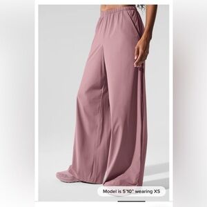 ALO Yoga Breezy Wide Leg Pant XS Limited: Smoky Quartz NWT